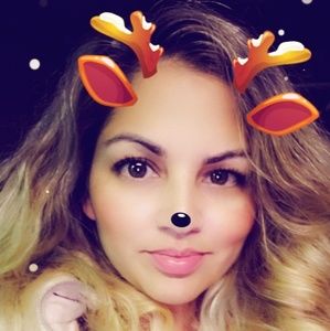 Meet your Posher, Monica